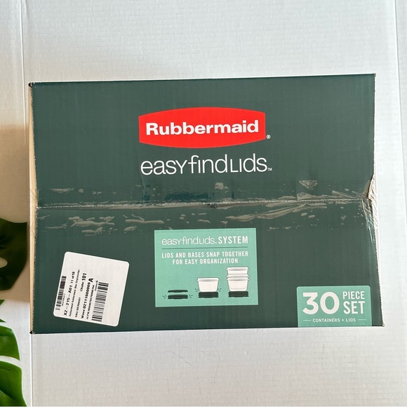 Rubbermaid 30 piece set - NEW - Picture 4 of 7